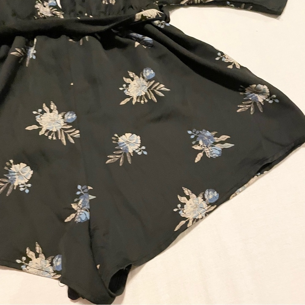 Honey Punch Black Floral Romper Kimono Tie Waist Size Large Juniors - Picture 16 of 16